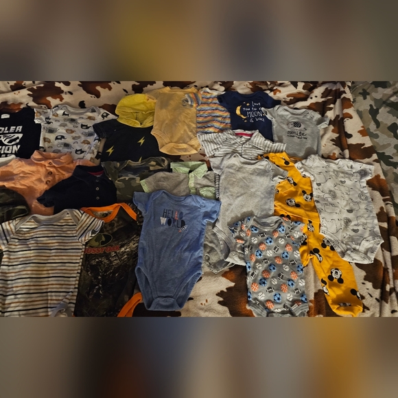 Bundle of boy's 3-6 month shirts/onsies - Picture 3 of 3
